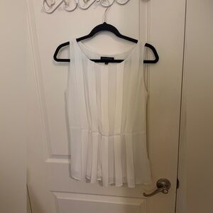 Banana republic white pleated sleeveless blouse